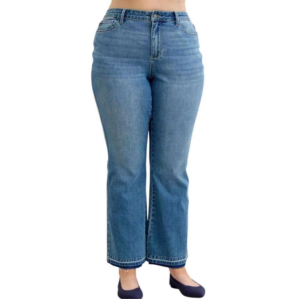 Judy Blue Mid Rise Bootcut Jeans Tummy Control Stretch Denim Raw Hem NWT - Picture 4 of 13